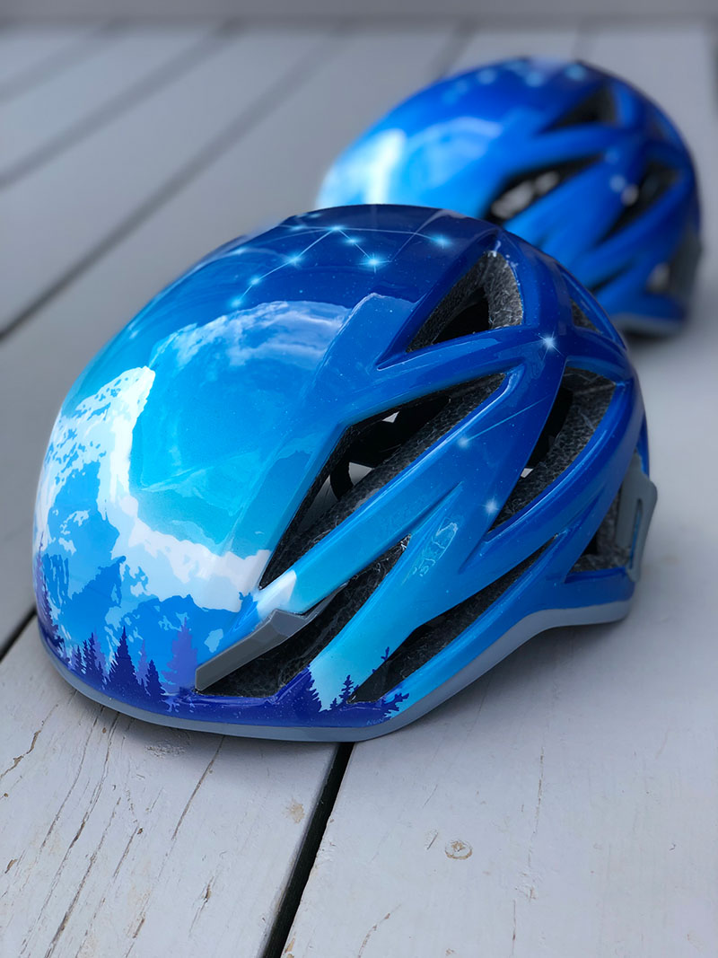 Vapor mountain climbing helmets